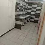 Lakokocsi Termal Fuerdo مكان تخييم *