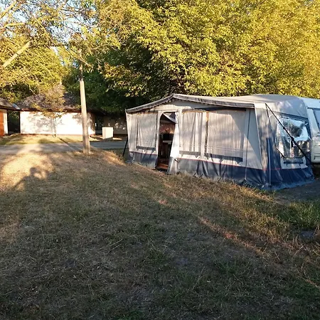 营地 Lakokocsi Termal Fuerdo Turkeve