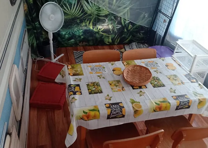 Lakokocsi Termal Fuerdo 营地