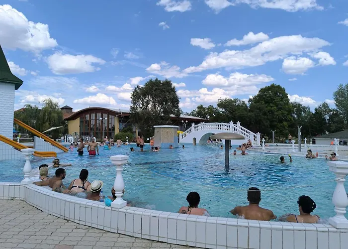 Lakokocsi Termal Fuerdo Camping